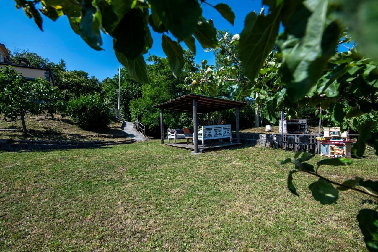 211 - Appartamento Acacia, Terrazza Giardino E Piscina Carro エクステリア 写真
