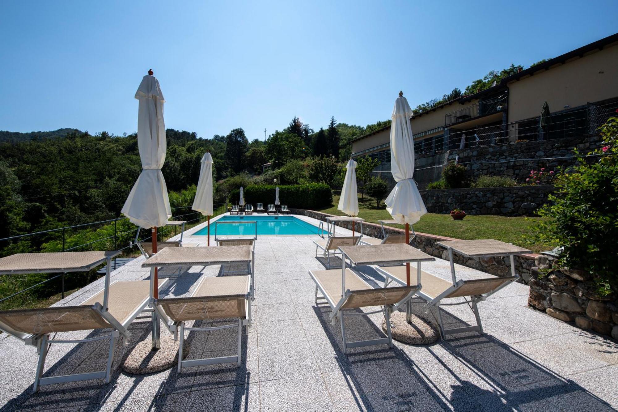 211 - Appartamento Acacia, Terrazza Giardino E Piscina Carro エクステリア 写真