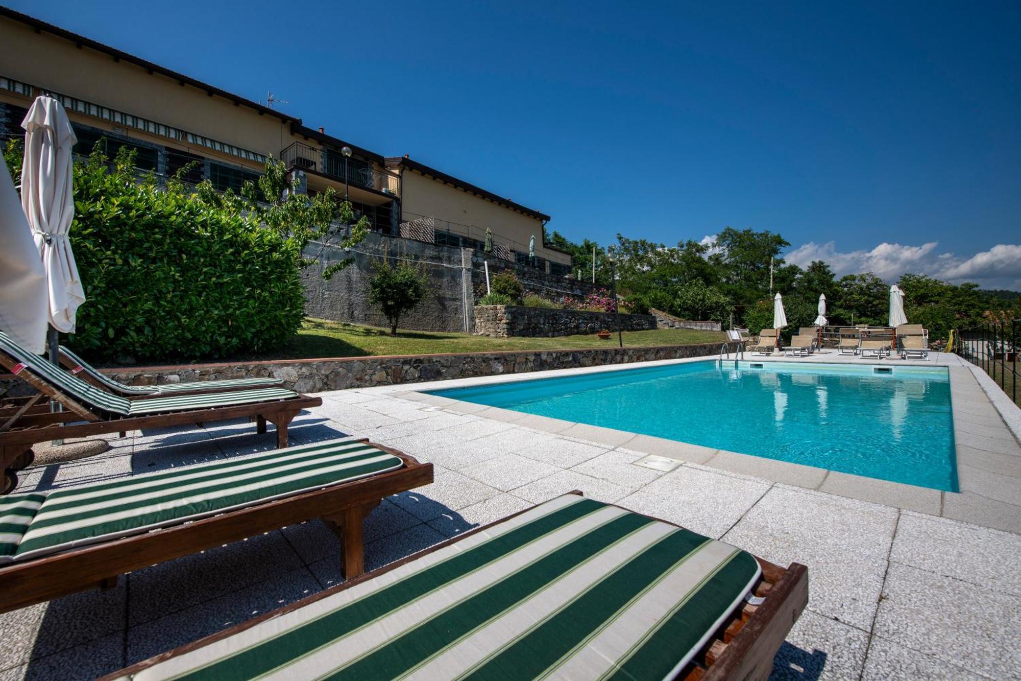 211 - Appartamento Acacia, Terrazza Giardino E Piscina Carro エクステリア 写真