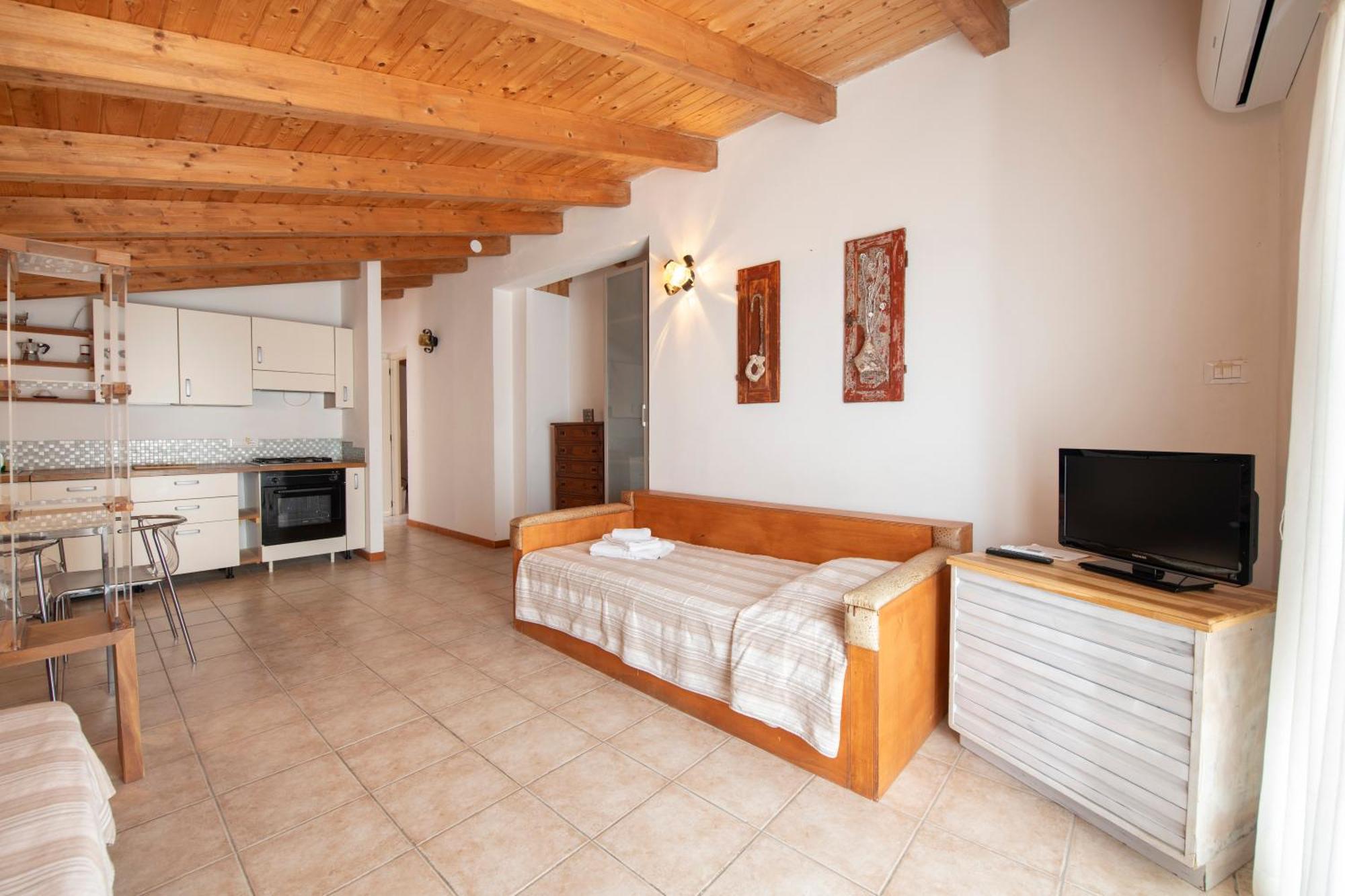 211 - Appartamento Acacia, Terrazza Giardino E Piscina Carro エクステリア 写真
